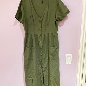 Cotton on linen dark green dress buttons are adjustable barley worn